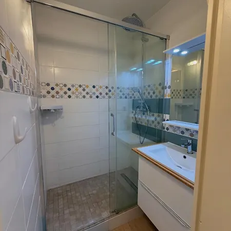 Apartment, Center Of Sainte-maxime, Within Walking Distance *